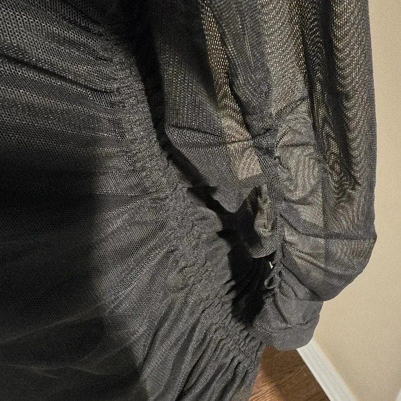 DKNY Mesh Sheer Top Gathered  Long Sleeve Lined Ruched Black size L - Picture 8 of 9